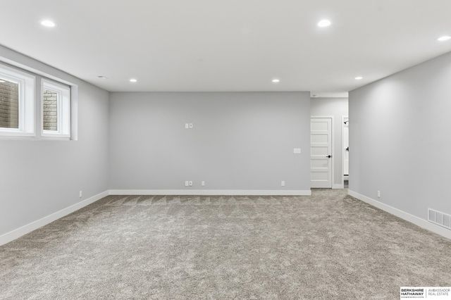 3633 S 219th Avenue, Omaha, NE 68022