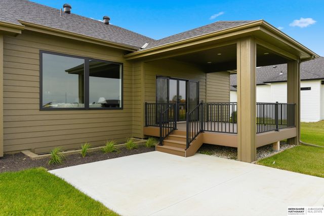 3633 S 219th Avenue, Omaha, NE 68022