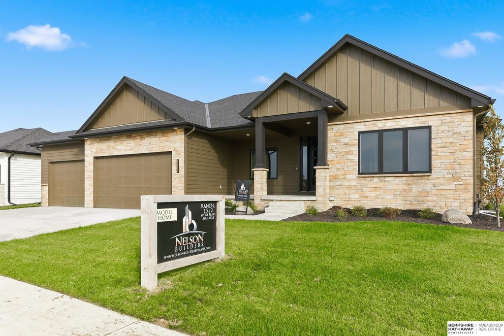 3633 S 219th Avenue, Omaha, NE 68022