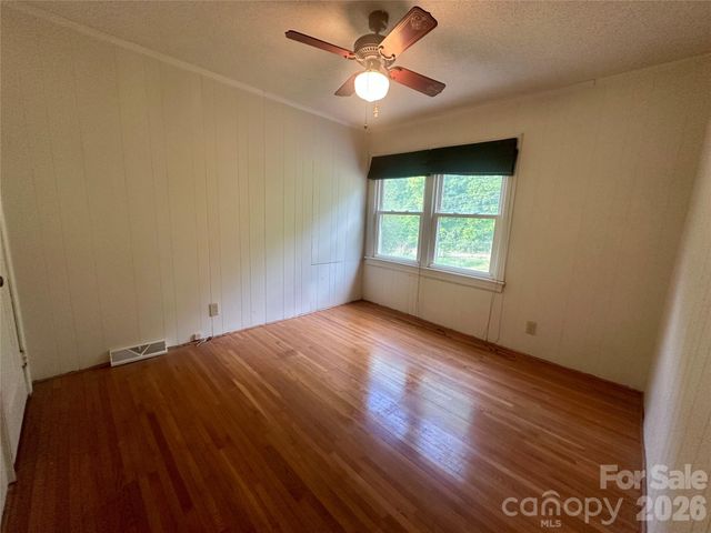 3202 Puetts Chapel Road, Dallas, NC 28034