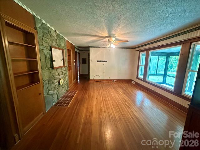 3202 Puetts Chapel Road, Dallas, NC 28034