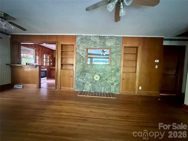 3202 Puetts Chapel Road, Dallas, NC 28034