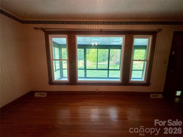 3202 Puetts Chapel Road, Dallas, NC 28034