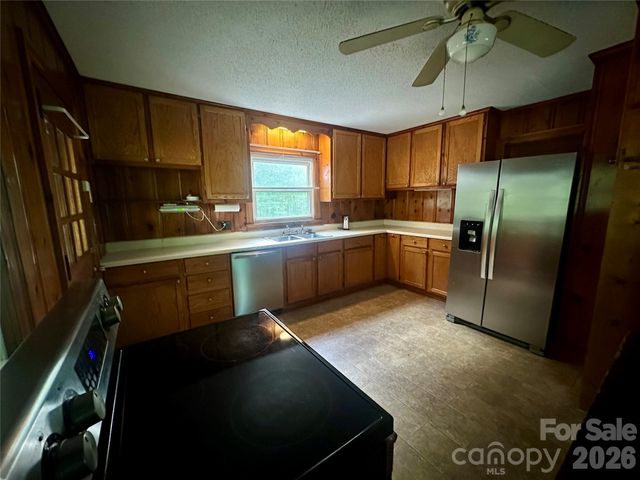 3202 Puetts Chapel Road, Dallas, NC 28034
