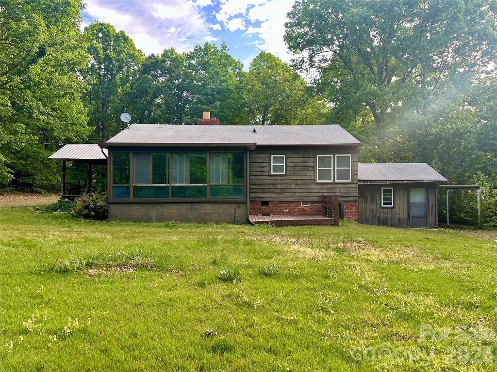 3202 Puetts Chapel Road, Dallas, NC 28034