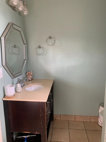 4723 E Braly Avenue, Fresno, CA 93720