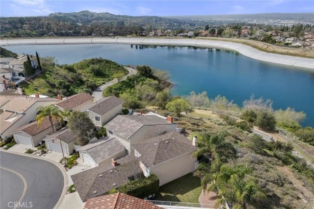 900 S Ridgecrest, Anaheim Hills, CA 92807