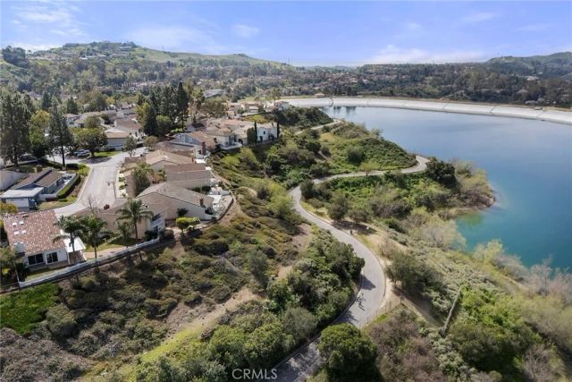 900 S Ridgecrest, Anaheim Hills, CA 92807