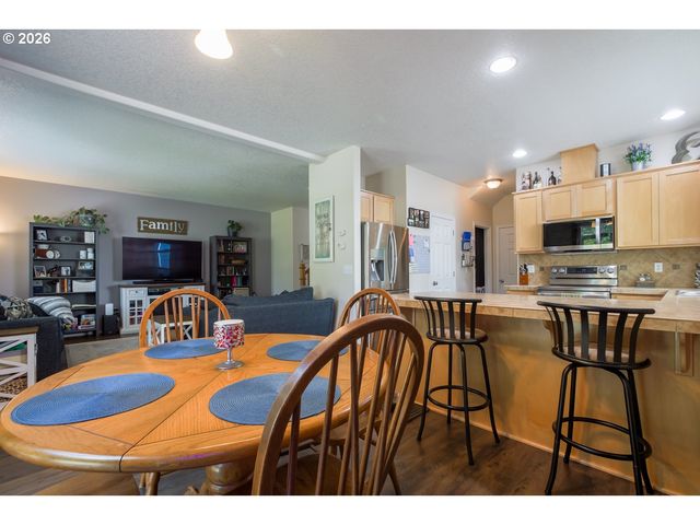 304 S 32ND Pl, Ridgefield, WA 98642