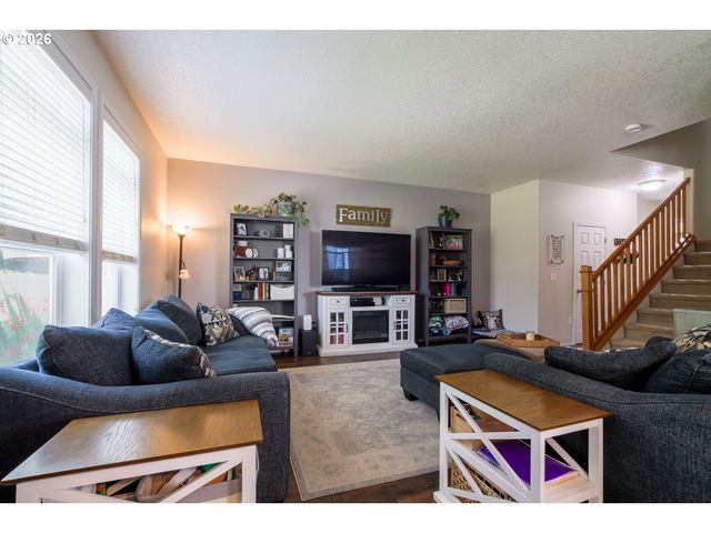 304 S 32ND Pl, Ridgefield, WA 98642