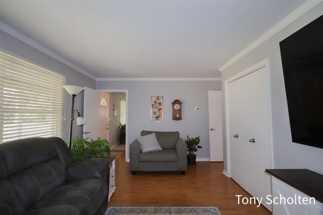 7537 Woodside Drive, Hudsonville, MI 49426