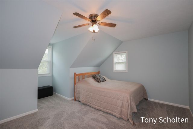 7537 Woodside Drive, Hudsonville, MI 49426