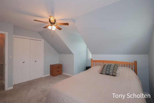 7537 Woodside Drive, Hudsonville, MI 49426