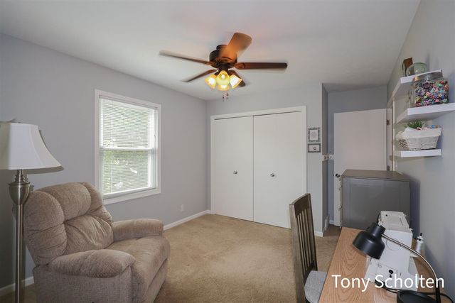 7537 Woodside Drive, Hudsonville, MI 49426