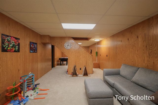 7537 Woodside Drive, Hudsonville, MI 49426