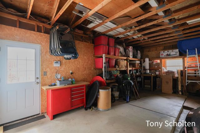 7537 Woodside Drive, Hudsonville, MI 49426