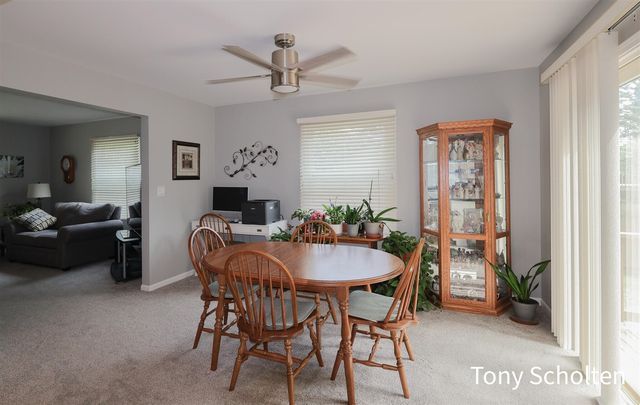 7537 Woodside Drive, Hudsonville, MI 49426