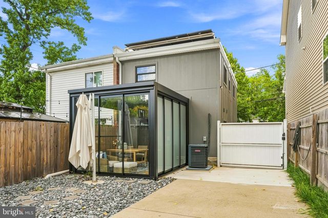 5703 EADS ST NE, Washington, DC 20019