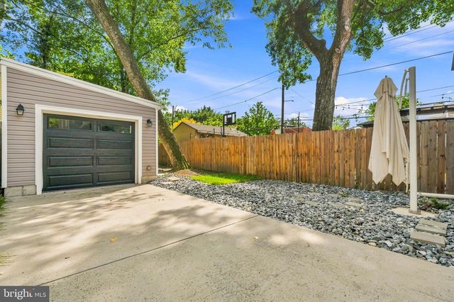 5703 EADS ST NE, Washington, DC 20019