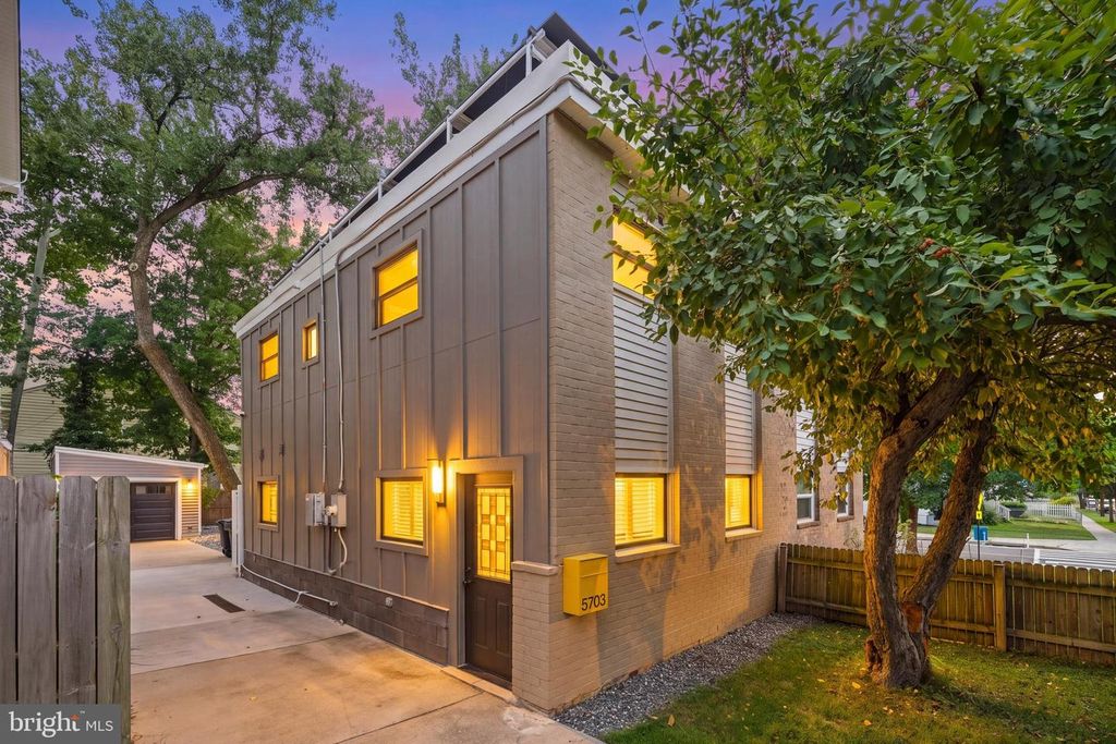 5703 EADS ST NE, Washington, DC 20019