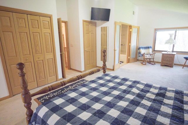 S46W35820 Meadows DRIVE, Dousman, WI 53118