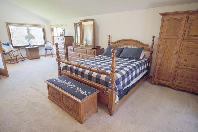 S46W35820 Meadows DRIVE, Dousman, WI 53118