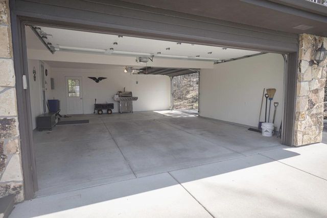 S46W35820 Meadows DRIVE, Dousman, WI 53118
