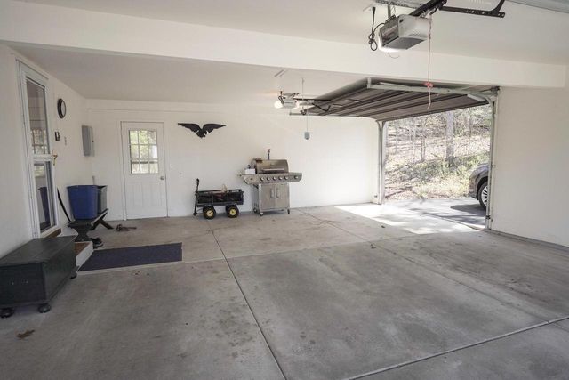 S46W35820 Meadows DRIVE, Dousman, WI 53118