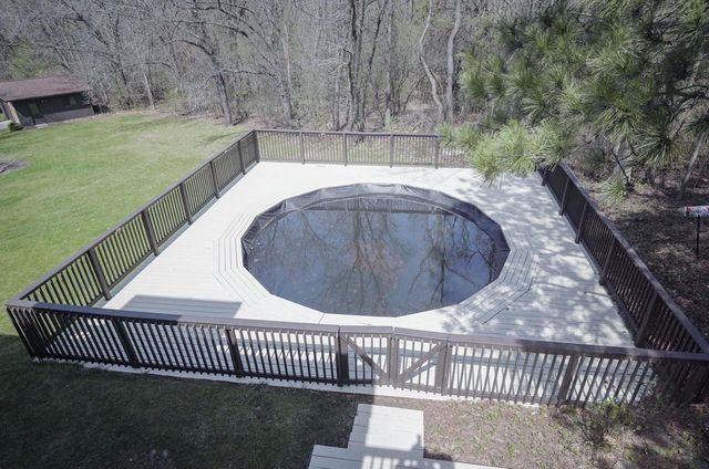 S46W35820 Meadows DRIVE, Dousman, WI 53118