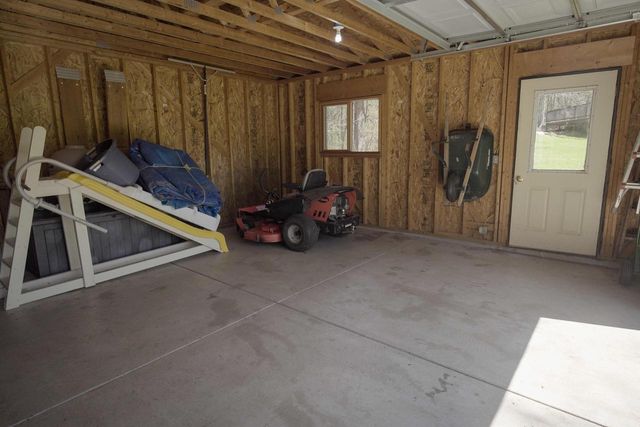 S46W35820 Meadows DRIVE, Dousman, WI 53118