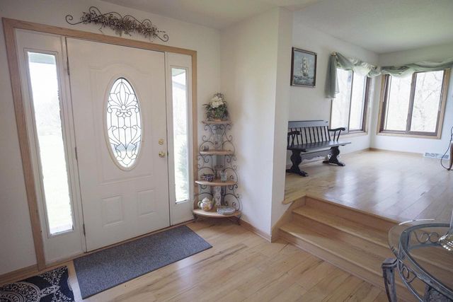 S46W35820 Meadows DRIVE, Dousman, WI 53118