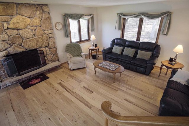 S46W35820 Meadows DRIVE, Dousman, WI 53118
