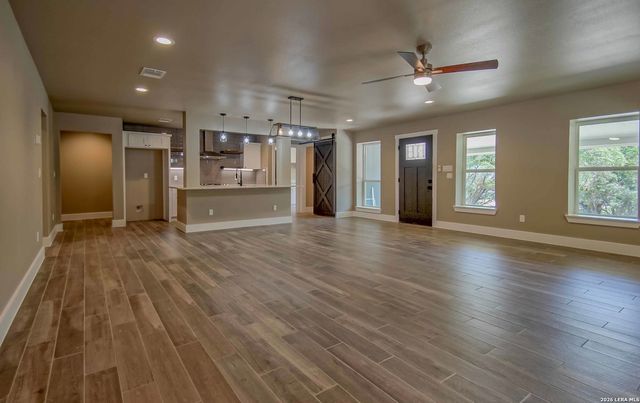 700 Firefly, Canyon Lake, TX 78133