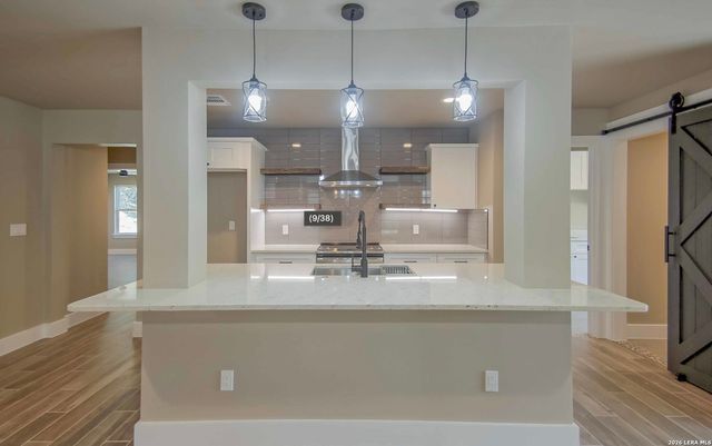 700 Firefly, Canyon Lake, TX 78133