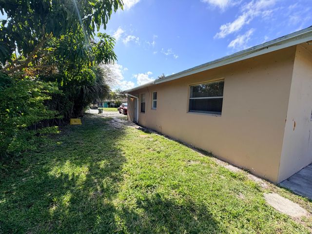 3594 Almar Road 3, Lake Worth, FL 33461