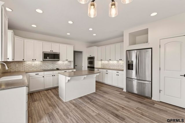 1419 S 195 Street, Omaha, NE 68130