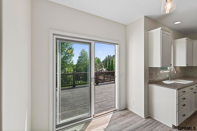 1419 S 195 Street, Omaha, NE 68130