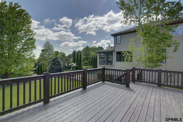 1419 S 195 Street, Omaha, NE 68130