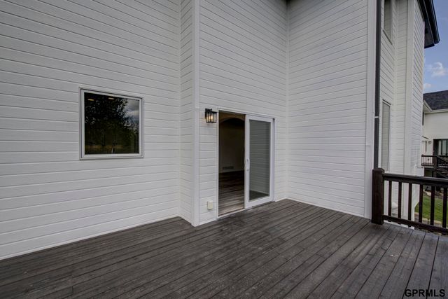 1419 S 195 Street, Omaha, NE 68130