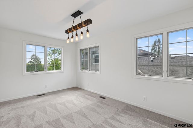 1419 S 195 Street, Omaha, NE 68130