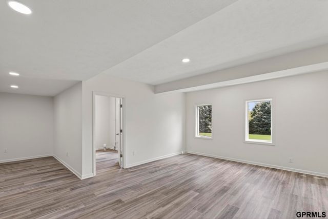 1419 S 195 Street, Omaha, NE 68130