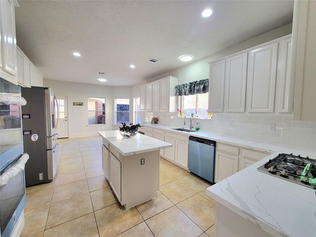 12014 Natural Bridges Lane, Sugar Land, TX 77498