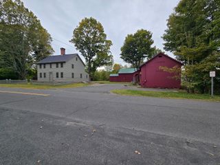 27 Middle Quarter Road, Woodbury, CT 06798