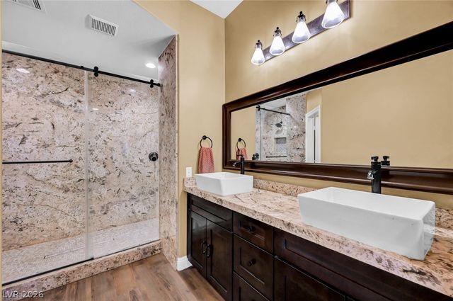 9272 Drifting Bay Street, Las Vegas, NV 89123