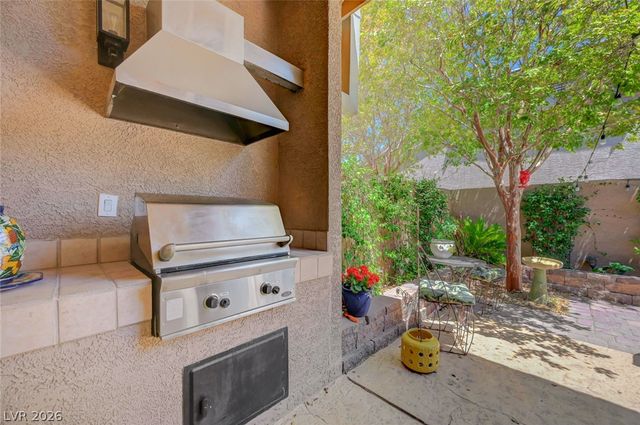 9272 Drifting Bay Street, Las Vegas, NV 89123