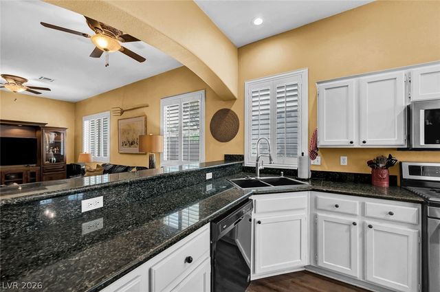 9272 Drifting Bay Street, Las Vegas, NV 89123