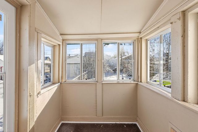 274 Wyoming Street E, Saint Paul, MN 55107