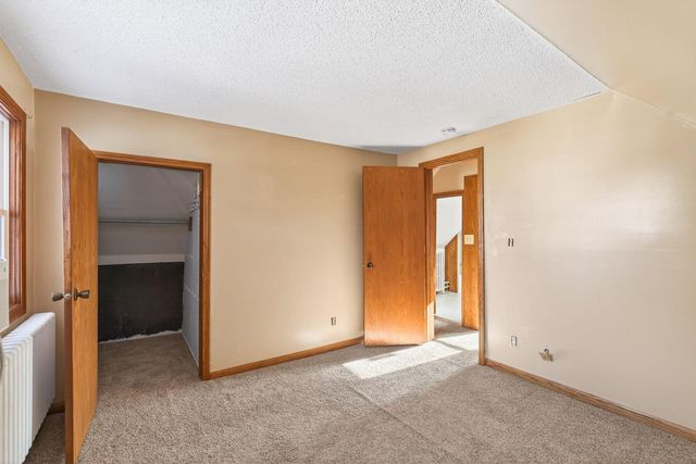 274 Wyoming Street E, Saint Paul, MN 55107