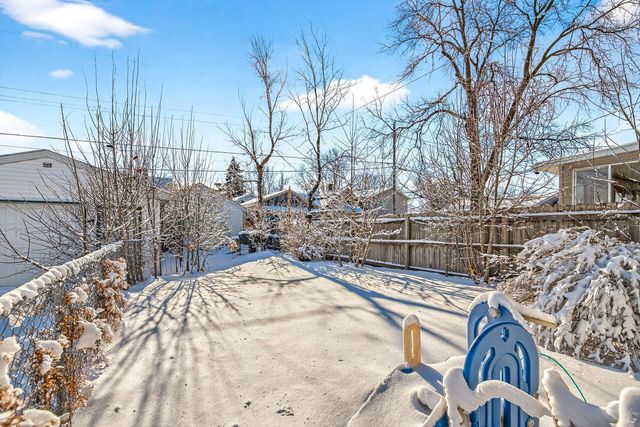 274 Wyoming Street E, Saint Paul, MN 55107