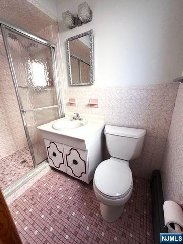 123 E Harwood Terrace 1st FL, Palisades Park, NJ 07650